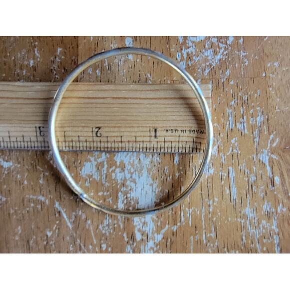 Lot Of 7 metal Bangle Bracelets Colorful Rainbow - Picture 5 of 5